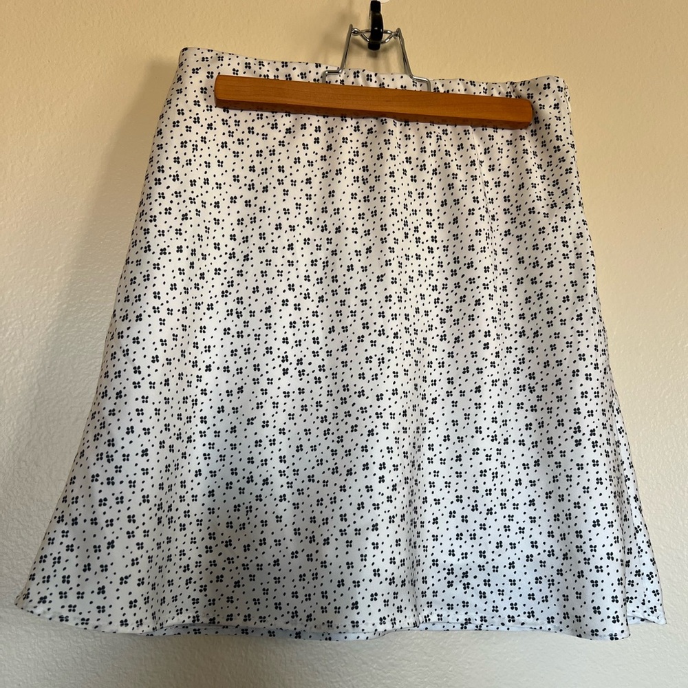 Urban Outfitters Elegant White and Black Patterned Skirt